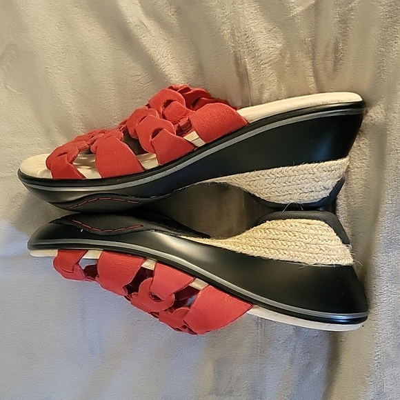 Rust Red Jambu Sandals - Picture 3 of 7